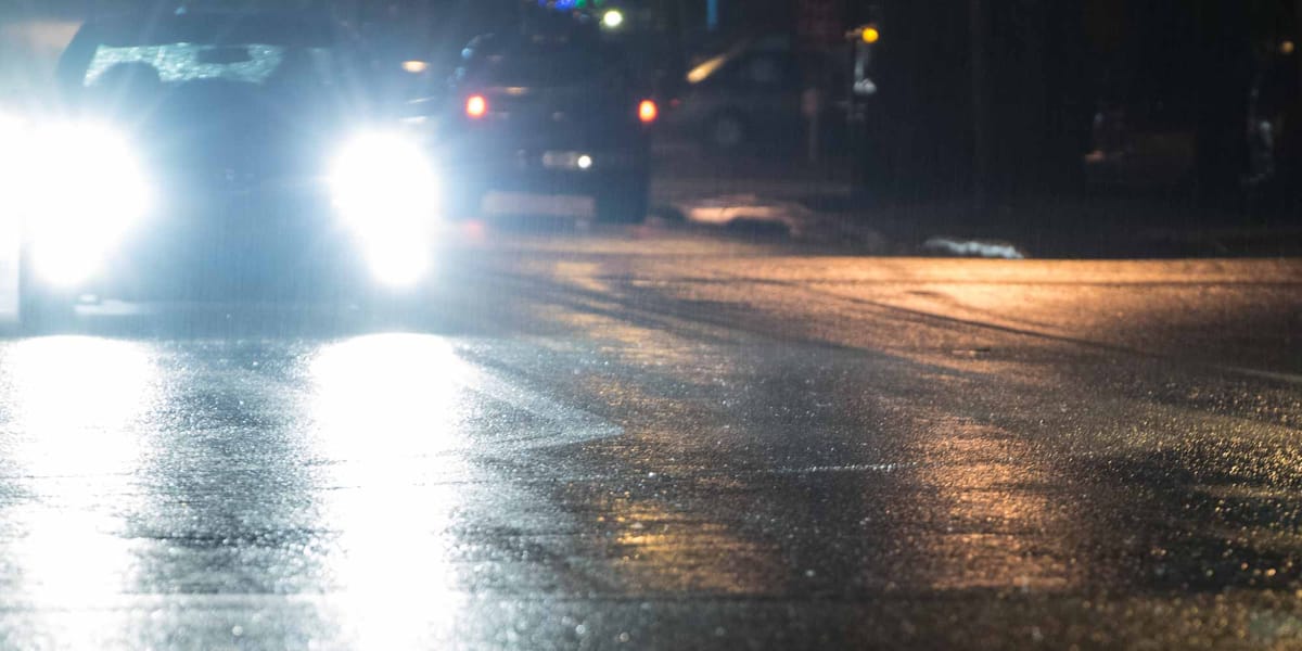 Ce sont les routes moins fréquentées, les intersections et les autres voitures qu'il faut surveiller sur les routes.