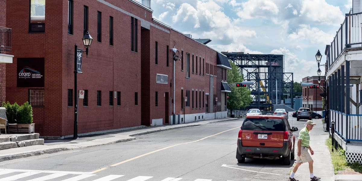 C'est ce segment de la rue de la Gare qui portera le nom de Georges Thurston.