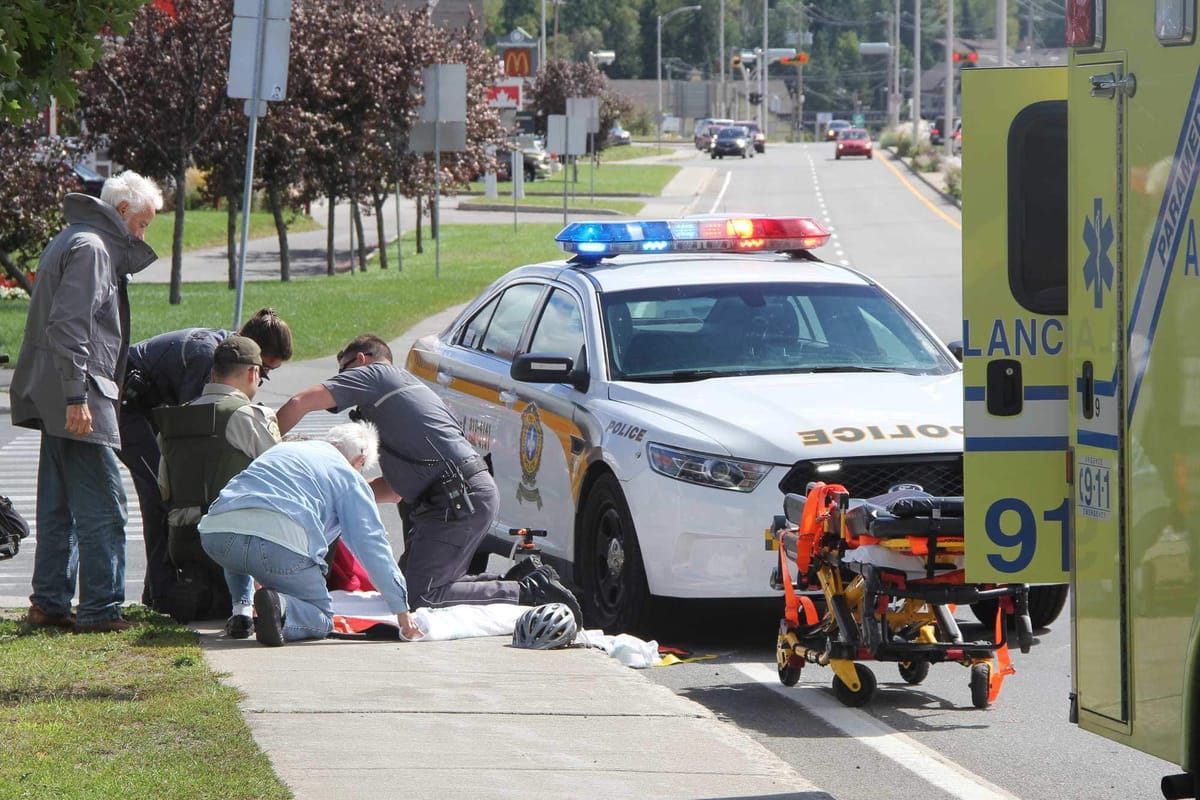 Un cycliste s'est fait frapper par une voiture qui a quitté les lieux de l'accident, vers midi le 11 septembre 2016 à Saint-S
