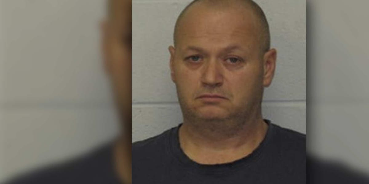 Pierre Fortin, 43 ans de Lachute, a été arrêté par la Sûreté du Québec, le 16 novembre 2016.