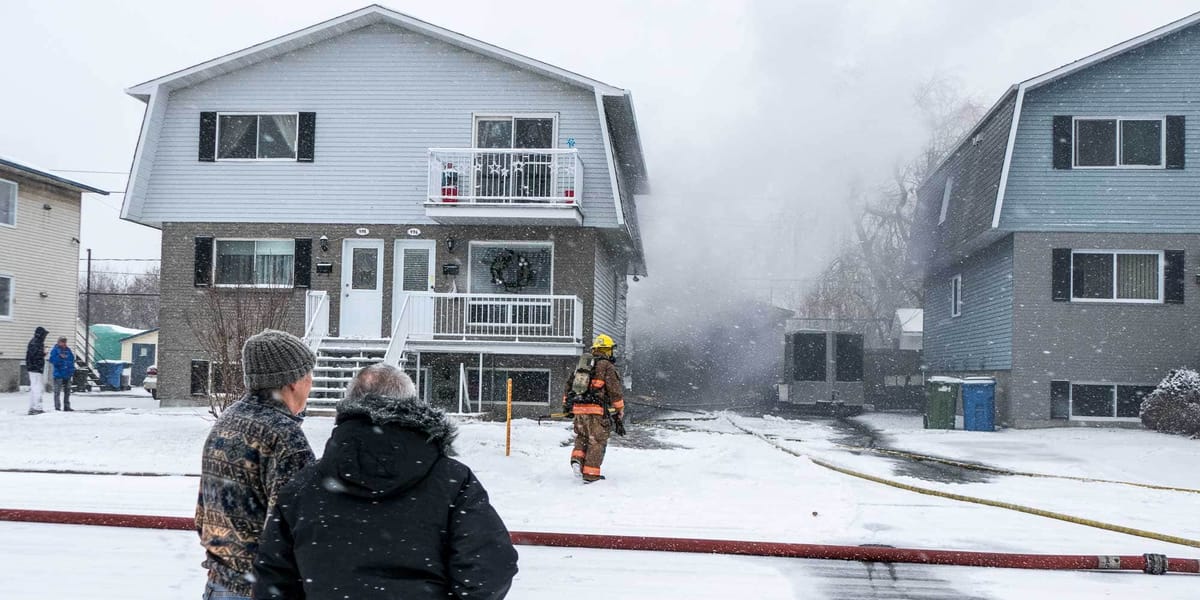 Il y avait un incendie dans un garage de la 10e rue à Saint-Jérôme, le 5 décembre 2016.