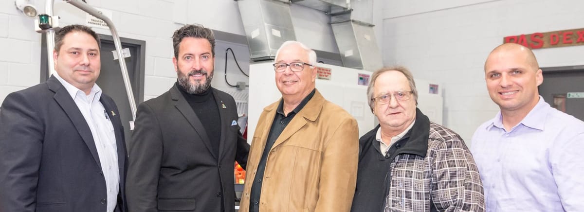 À la caserne de Saint-Hippolyte pour annoncer le service de premiers répondants, on retrouve Stephen Canestrari, directeur de