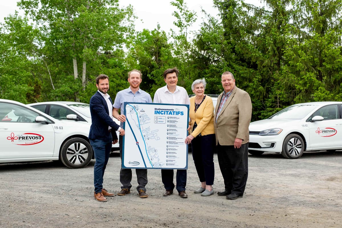 Une carte de 17 stationnements incitatifs, deux véhicules électriques et un hybride pour la Ville de Prévost