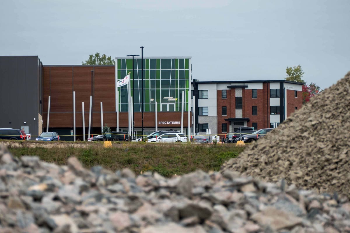Le futur complexe sportif de Saint-Jérôme coûtera la moitié de son prix, selon le maire
