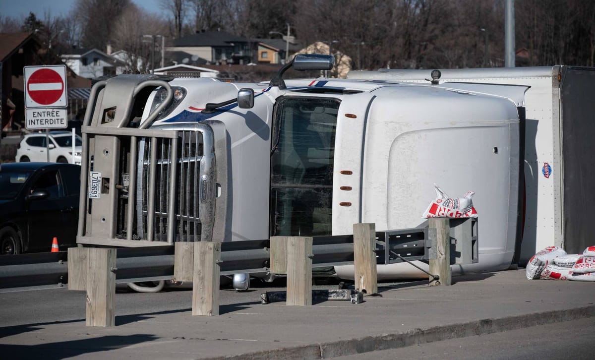 Camion renversé sur la rue de Martigny