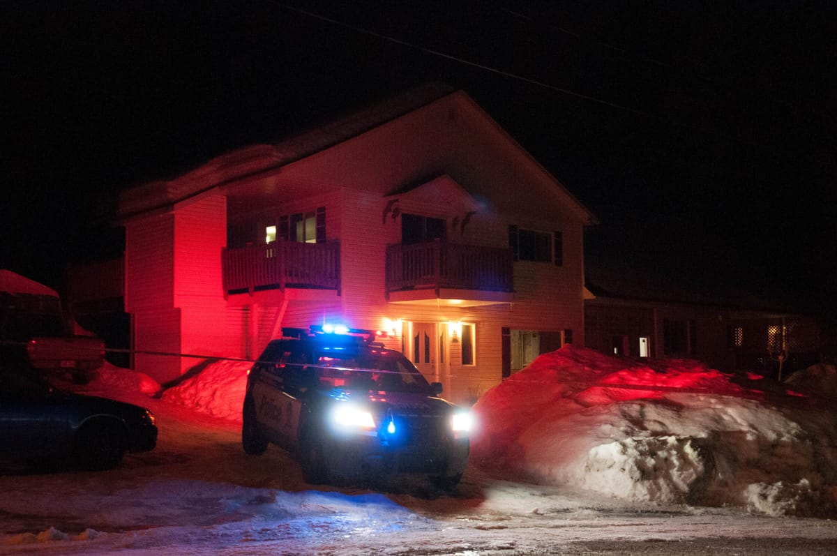 Un homme aurait tué sa conjointe et sa belle-mère à Sainte-Sophie lundi soir