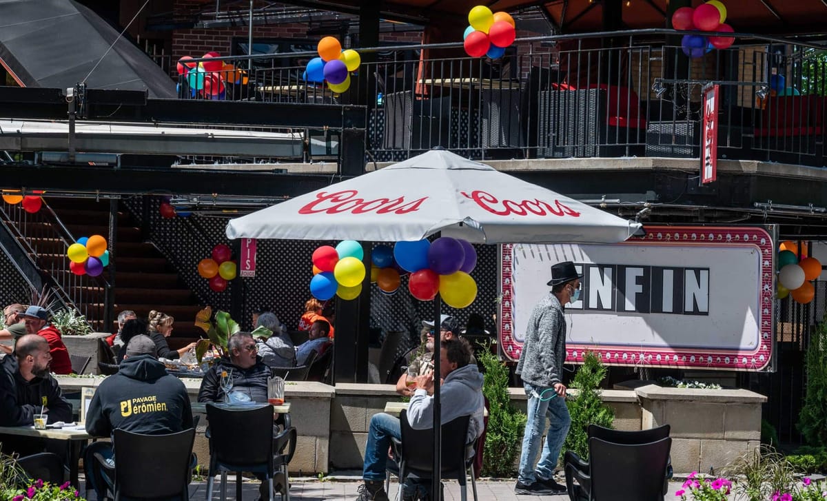 Les terrasses du centre-ville de Saint-Jérôme ont repris du service vendredi