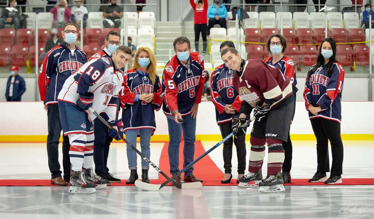 Après 34 ans d'absence, des Cheminots ont joué au hockey masculin pour le Cégep de Saint-Jérôme samedi