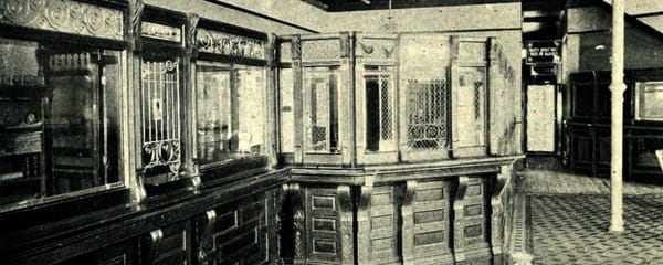 N’est-ce pas étrange que Google et Twitter m’incitent à utiliser une combinaison de lettres et de chiffres, des symboles, ain