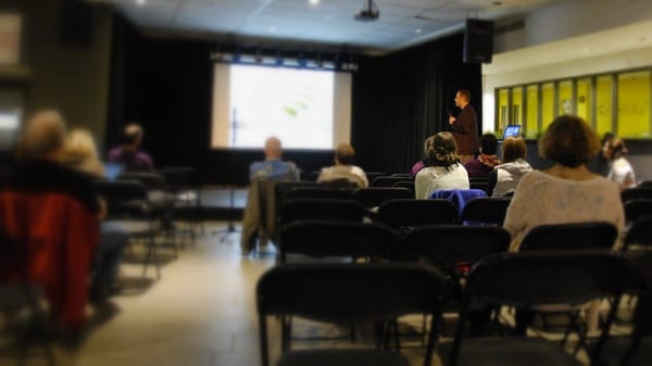 Fabien Durif a présenté sa conférence devant une quinzaine de personnes mercredi le 22 octobre au Cégep de Saint-Jérôme.