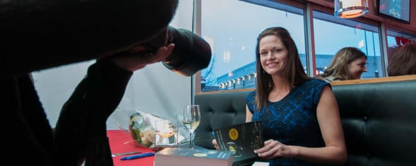 Marjorie D. Lafond a réuni une centaine de personnes au Mondo à Saint-Jérôme pour le lancement de son premier roman.