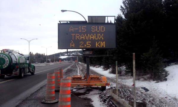 Le propriétaire de SBR Signalisation a publié un avis de recherche pour un panneau d'affichage mobile sur la page Facebook Sp