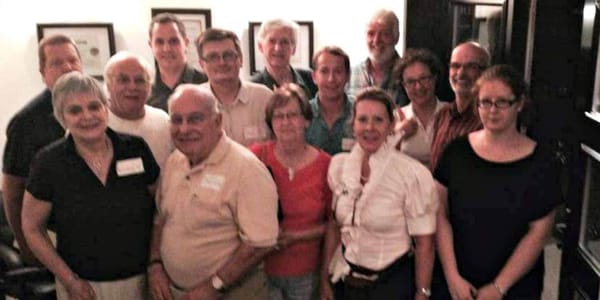 Le comité fondateur du Renouveau prévostois, lors d'une assemblée le 30 juillet 2015.