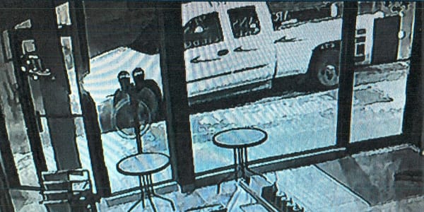 Une camionnette blanche identifiée aux couleurs de l'entreprise National Démolition a servi lors du vol, en décembre 2014.