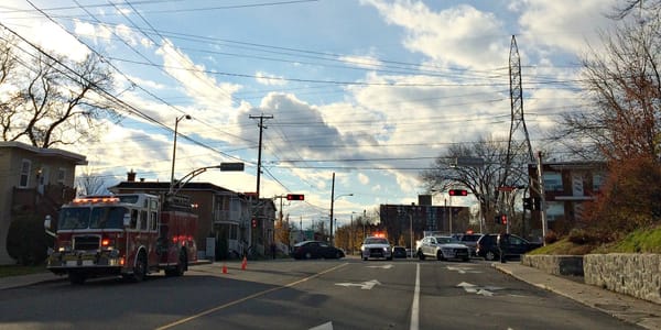 Un accident au coin des rues Melançon et Latour, à Saint-Jérôme, le 7 novembre 2015.