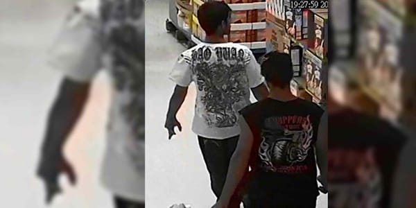 Le soir du 24 septembre, les deux suspects ont quitté le supermarché Maxi avec 48 canettes de bière.