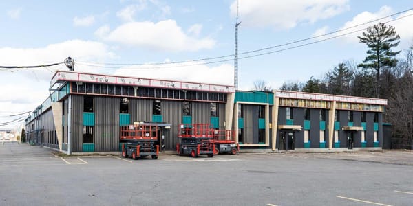 L'édifice au coin des rues de Martigny et Roland-Godard est en rénovation.