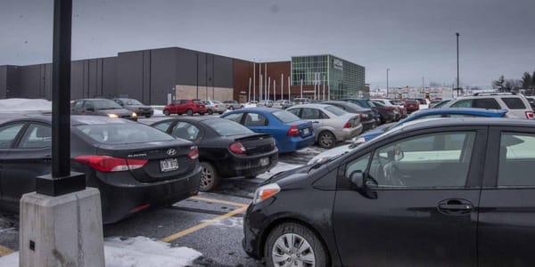 Le service de navette lancé pour soulager le stationnement au centre-ville de Saint-Jérôme attire un nombre croissant d'usage