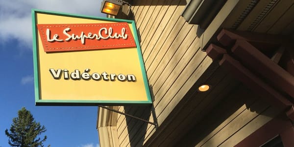 Le club vidéo au coin du boulevard de Ste-Adèle et du chemin Pierre-Péladeau ferme le 24 juillet 2016.