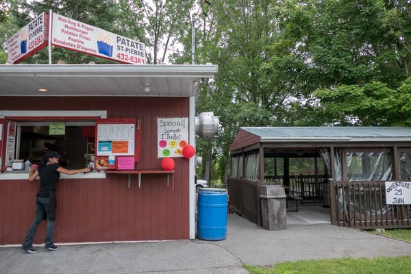 Dix semaines après un feu, la Patate St-Pierre est ouverte