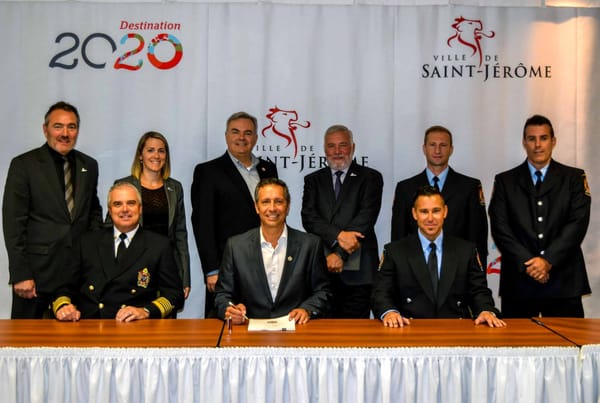 À table: Luc Chaput, directeur du Service de la sécurité incendie, Stéphane Maher, maire de Saint-Jérôme, Jonathan Duchesneau