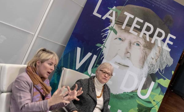 Marie-Dominique Michaud et Iolande Cadrin-Rossignol, productrice et réalisatrice de La Terre vue du coeur, au Cinéma Carrefou
