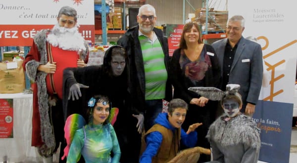 Le porte-parole Danny Berger, la directrice générale de Moisson Laurentides Annie Bélanger et le président Laurent Martineau,