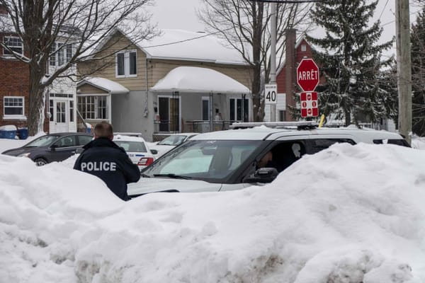 Rues barrées pour prendre soin d'une personne en détresse à Saint-Jérôme