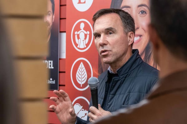 Le contrat de WE Charity au Québec avait été octroyé contre l'avis des fonctionnaires, selon le député Rhéal Fortin