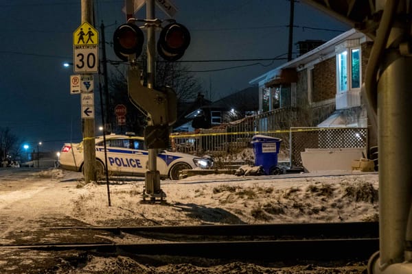 Il s'est passé quelque chose dans une maison de la 9e rue