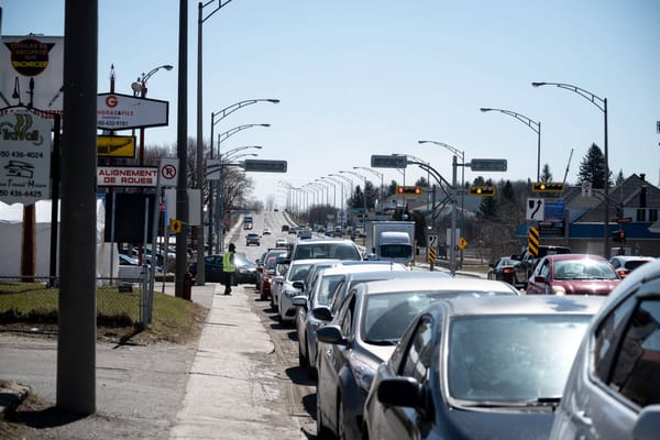 Gros mardi de Pâques au centre de dépistage COVID-19 de Saint-Jérôme