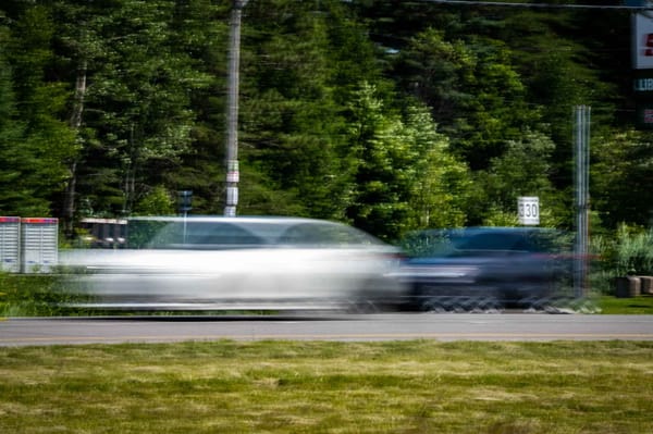 Une amende de 879$ et 7 jours sans conduire pour un automobiliste de Saint-Hippolyte