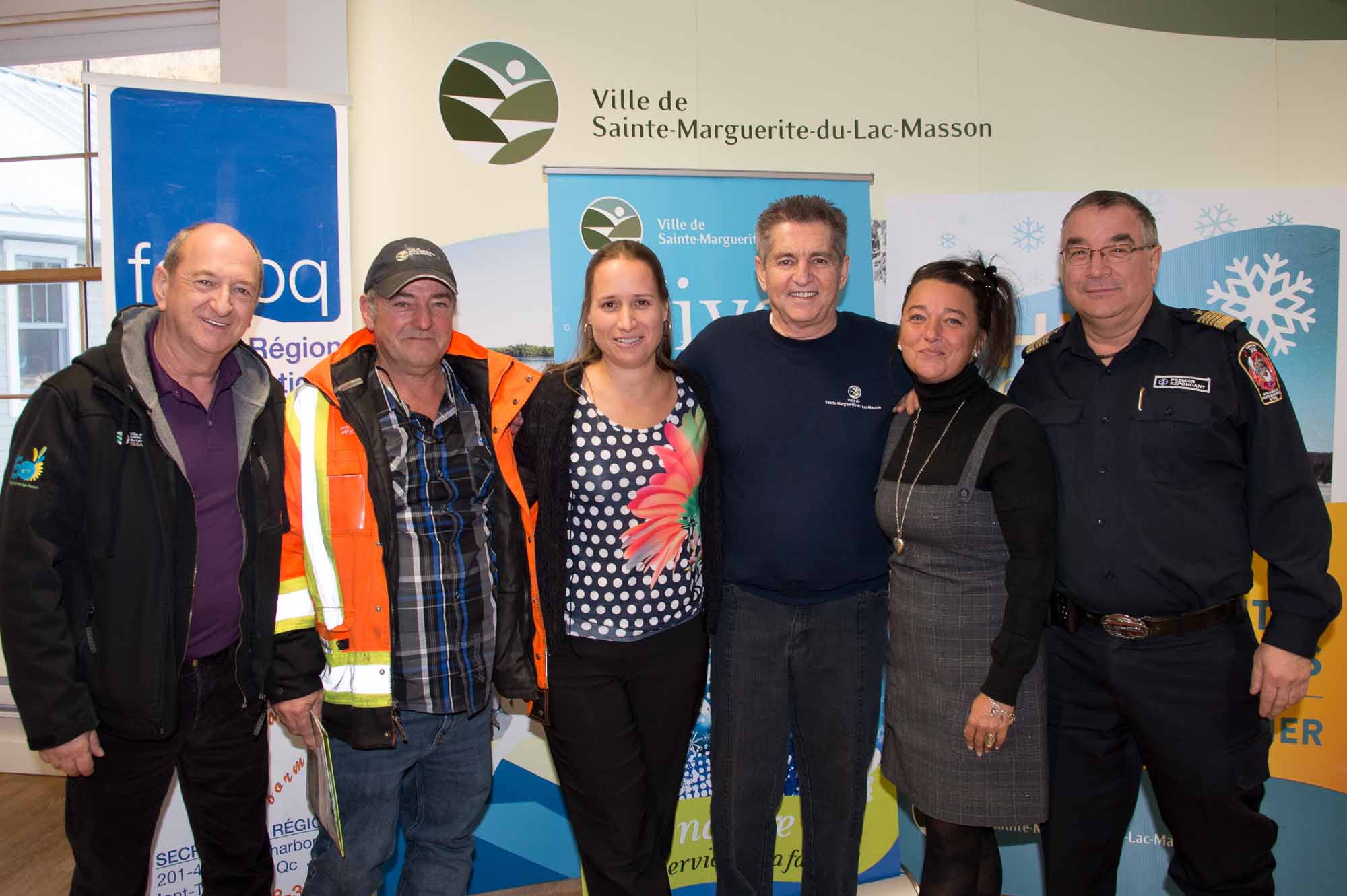 Les egns de la villes de Sainte-Marguerite sont fin prêts pour cette huitième ésition de l'Hiver en Fête. Il s'agit de Bernard Malo, Henri Grenier, Julie Forgues, Gilles Boucher, Cassandre Carrette et Pierre Tessier.