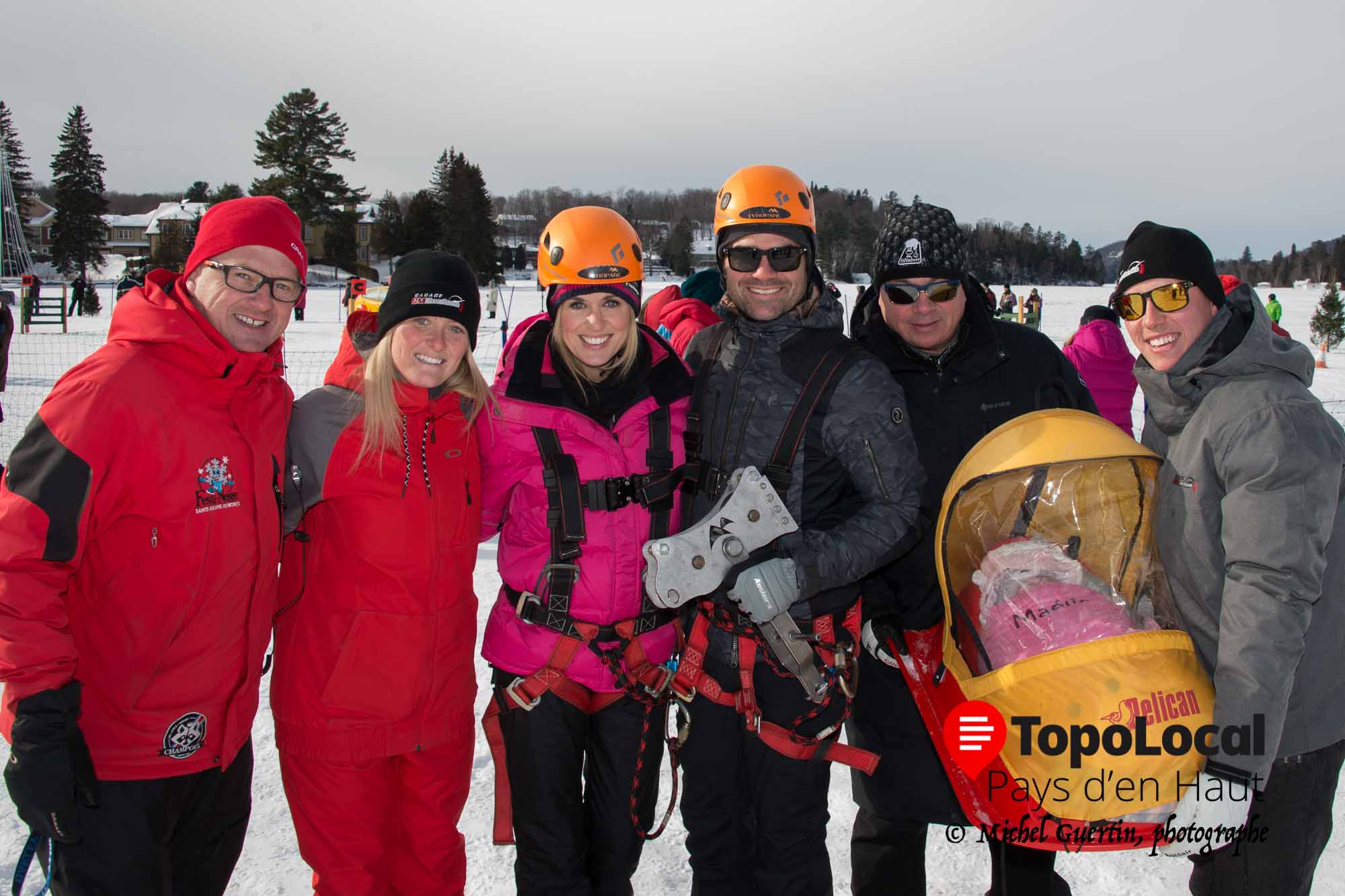 Samedi, les portes paroles de l'événement Festi-Neige Anouk Meunier et Daniel Melançon étaient sur le site. Sur la photo ils sont entourés de Daniel Desjardins,Virginie Byette, Michel et Cédric Rochon ainsi que la jeune Maélie, fille de Virginie et Cédric.