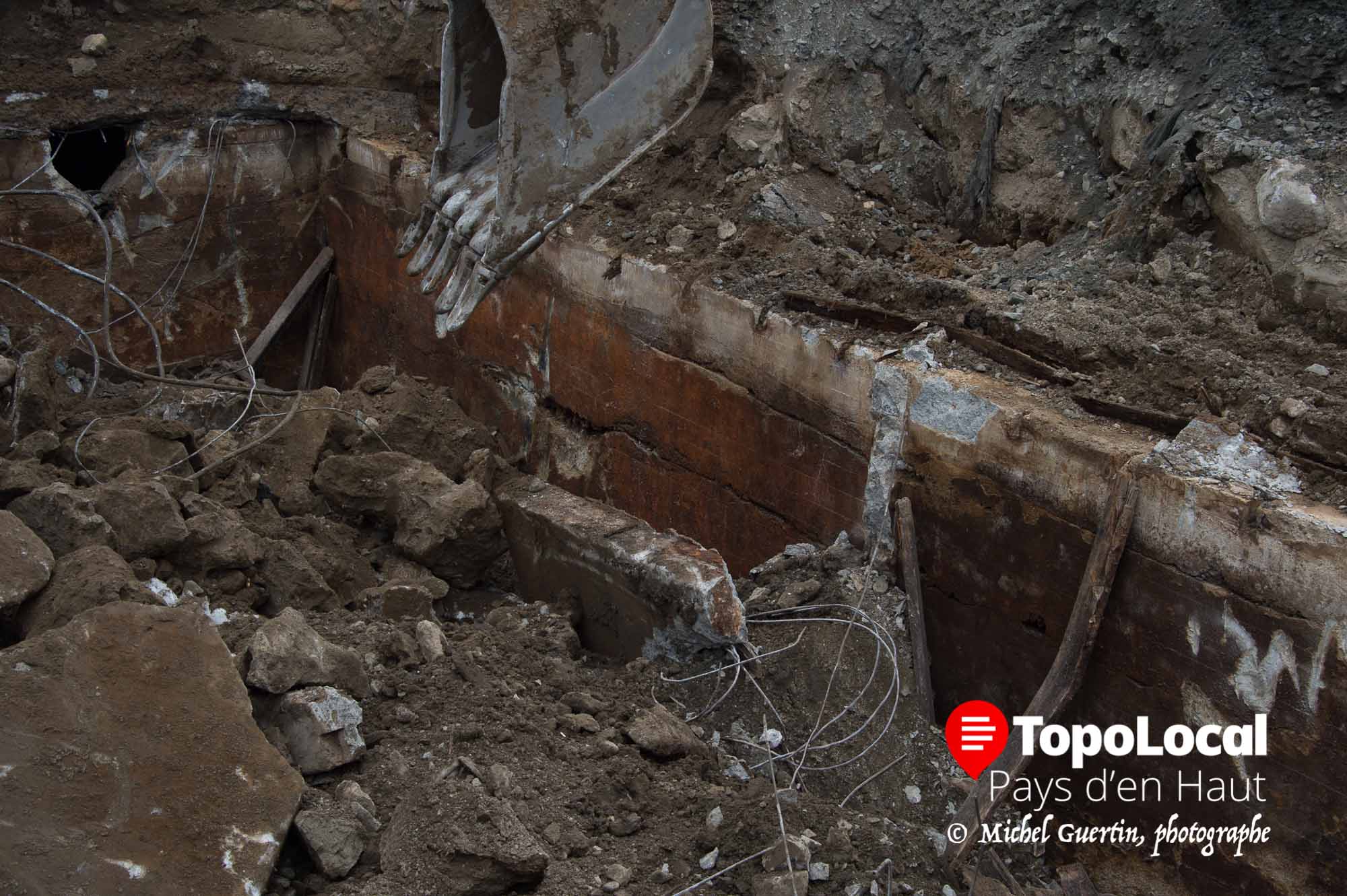 20160324-sainte-adele-trou-travaux-publics-reservoirs-sceptiques-2