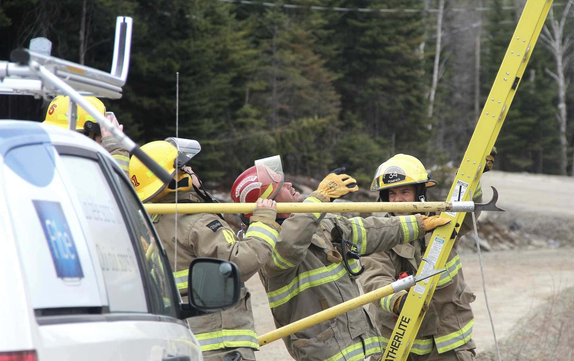 20160501-poteau-gemeaux-ste-marguerite-pompiers