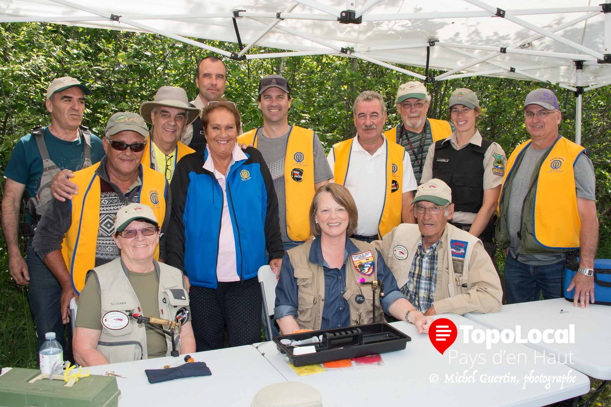 Une partie des personnes qui se sont occupé d'initier nos jeunes présents et aussi leurs parents aux plaisir de la pêche.