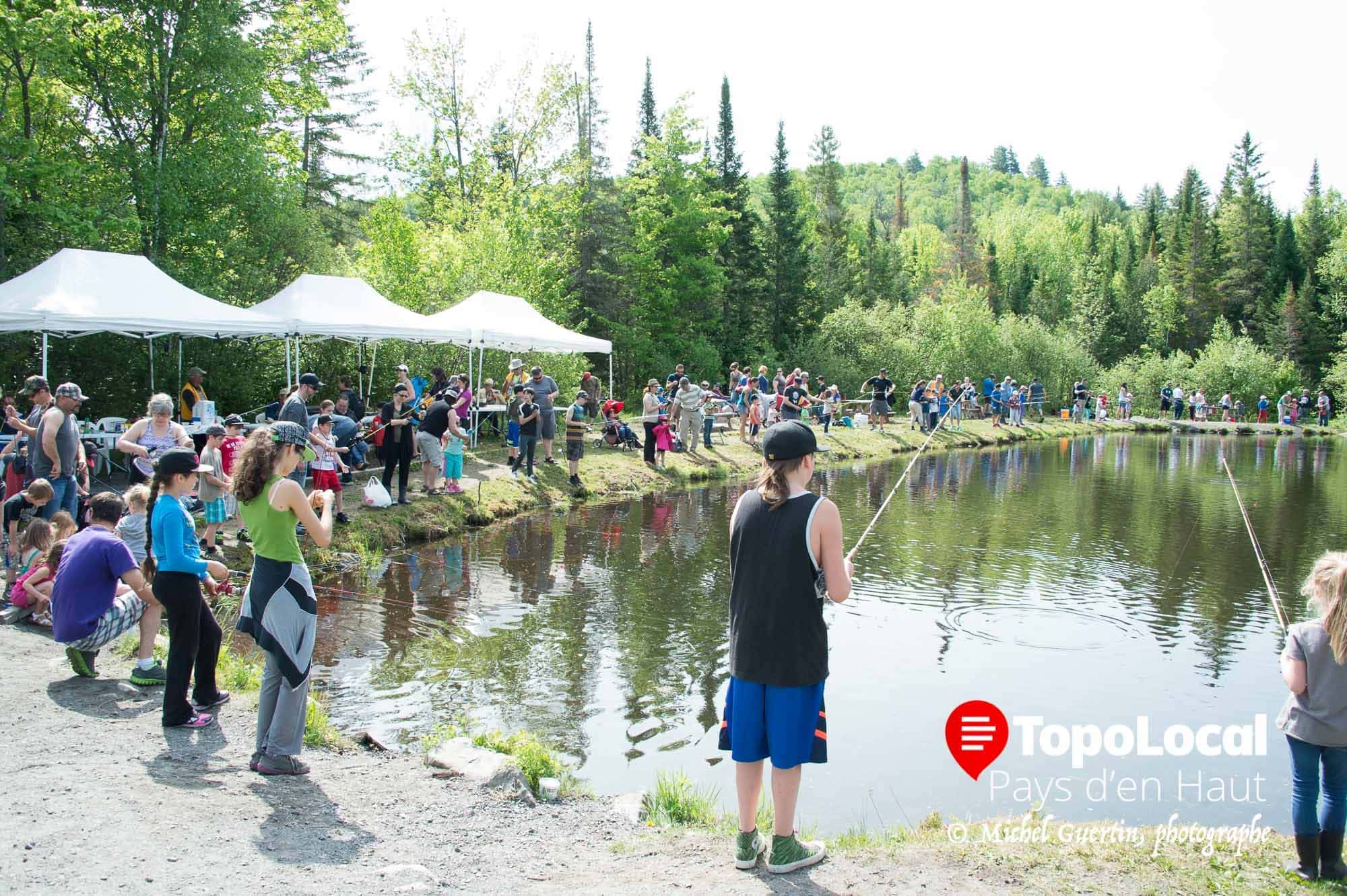La belle température aidant, un nombre presque record de personnes s'est présenté au Parc Doncaster samedi dernier pour la fête de la pêche. Belle initiative organisée conjointement avec le club Optimiste, la Chambre de Commerce et la Ville de Sainte-Adèle. Lesjeunes ont eu la chance de s'initier à ce très beau sport qu'est la pêche.