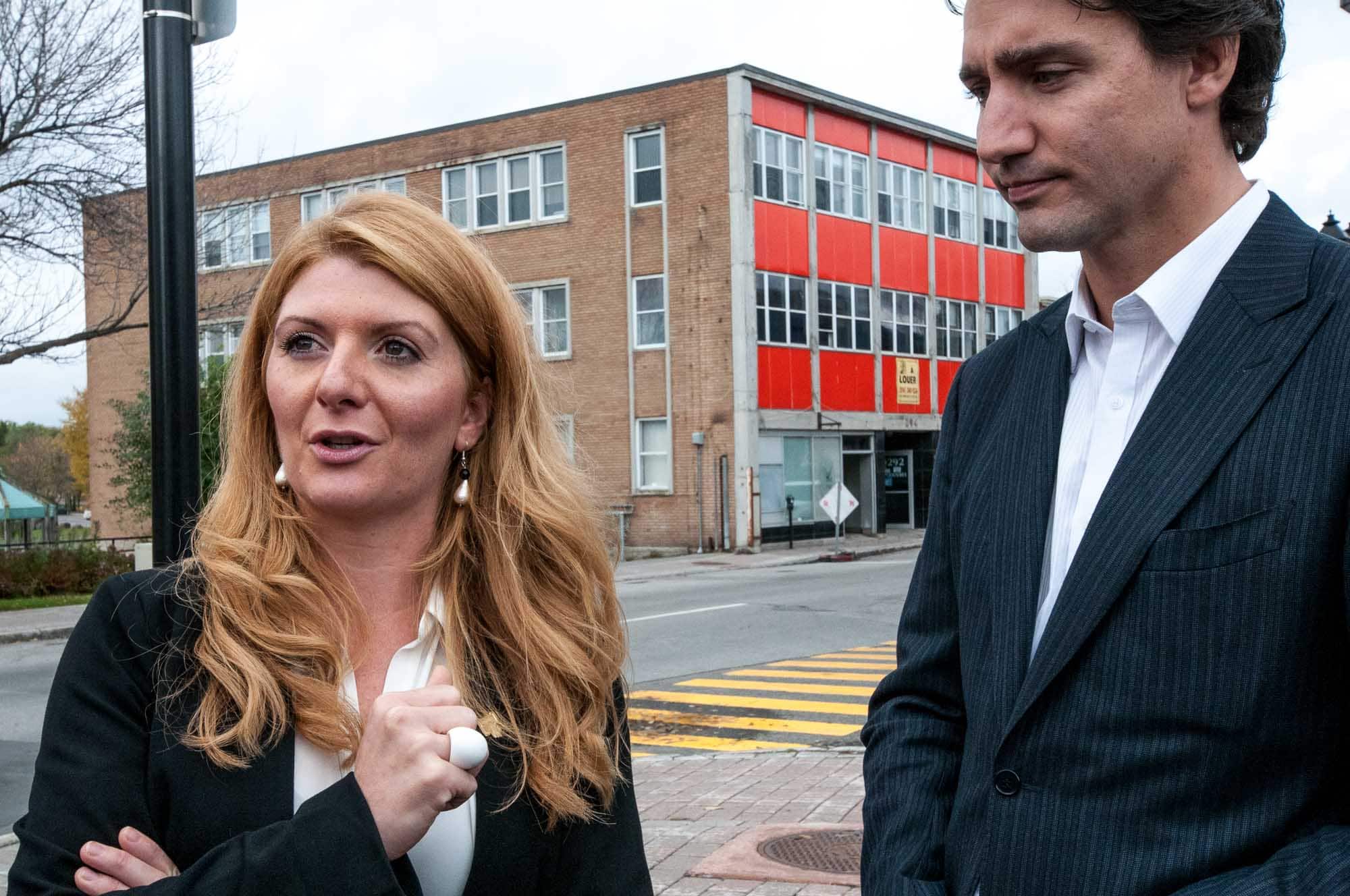 En octobre 2014, Janice Bélair Rolland était déjà désignée comme la candidate du Parti libéral du Canada, plus d'un an avant les élections qui ont fait de Justin Trudeau le premier ministre, en octobre 2015.