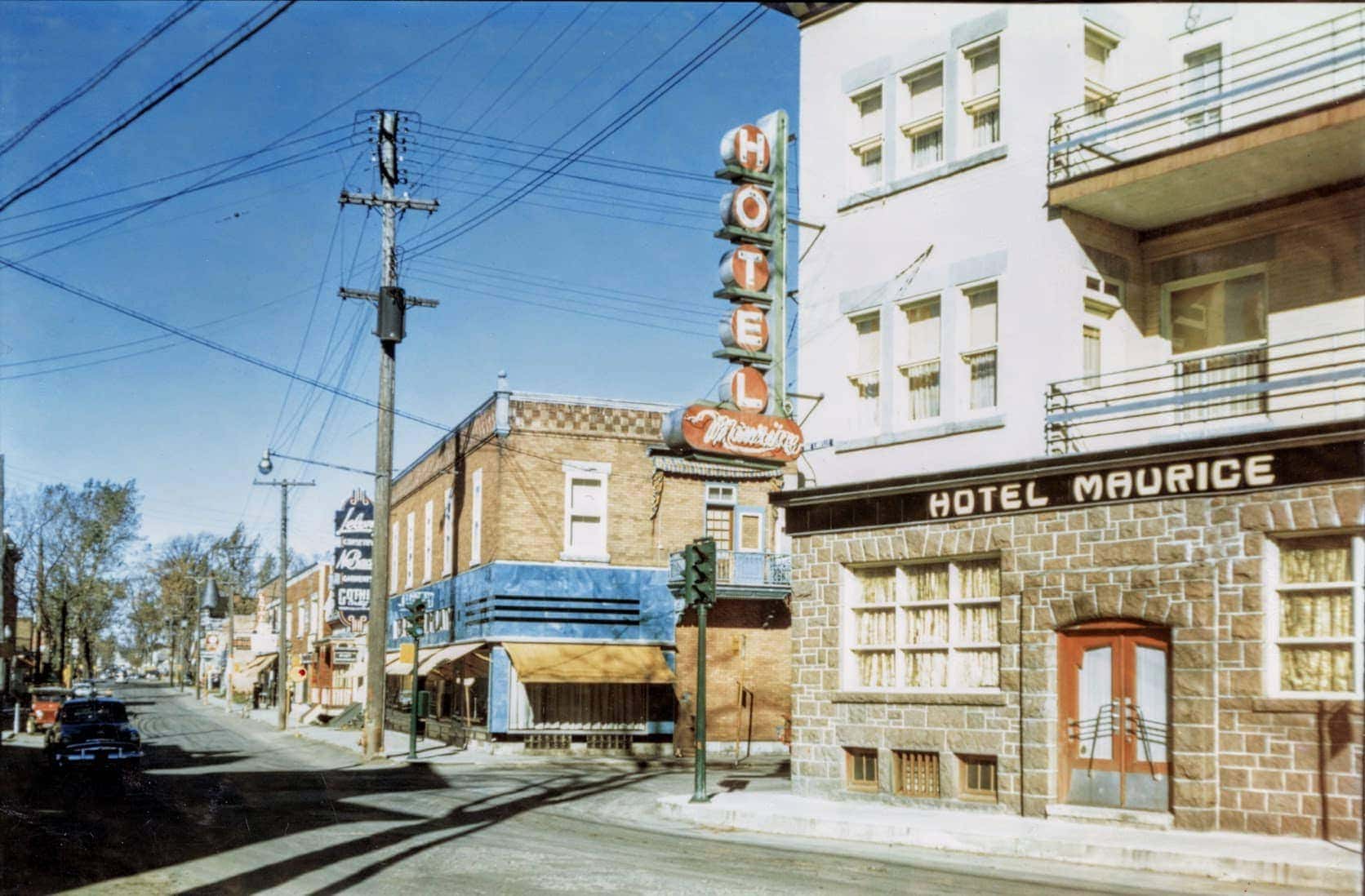 L'Hôtel Maurice, voisin de l'Hôtel Lapointe sur la rue Labelle à Saint-Jérôme.