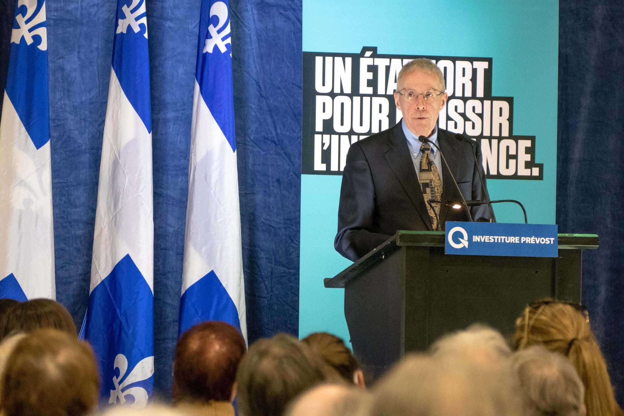 Le président de cette élection, Pierre Bouchard, a expliqué les règles.