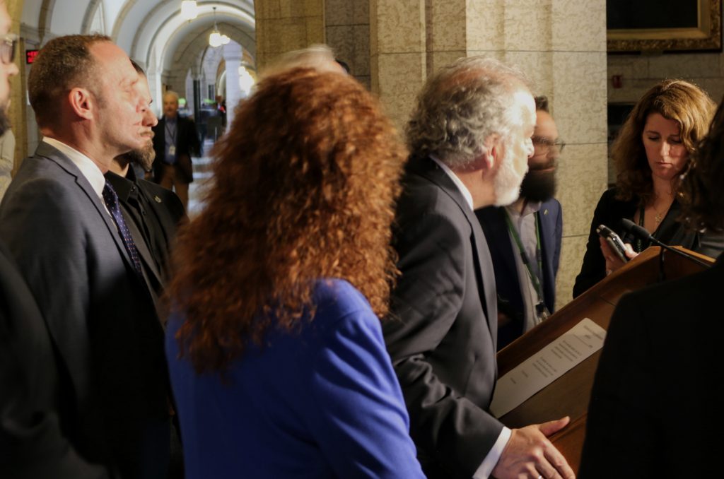 Rhéal Fortin lors d'un point de presse à Ottawa, le 1er mai 2018. Photo fournie par le bureau du député